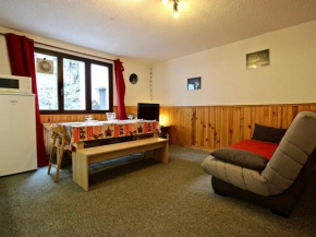 Appartement Chamrousse, 2 pièces, 6 personnes - FR-1-549-50